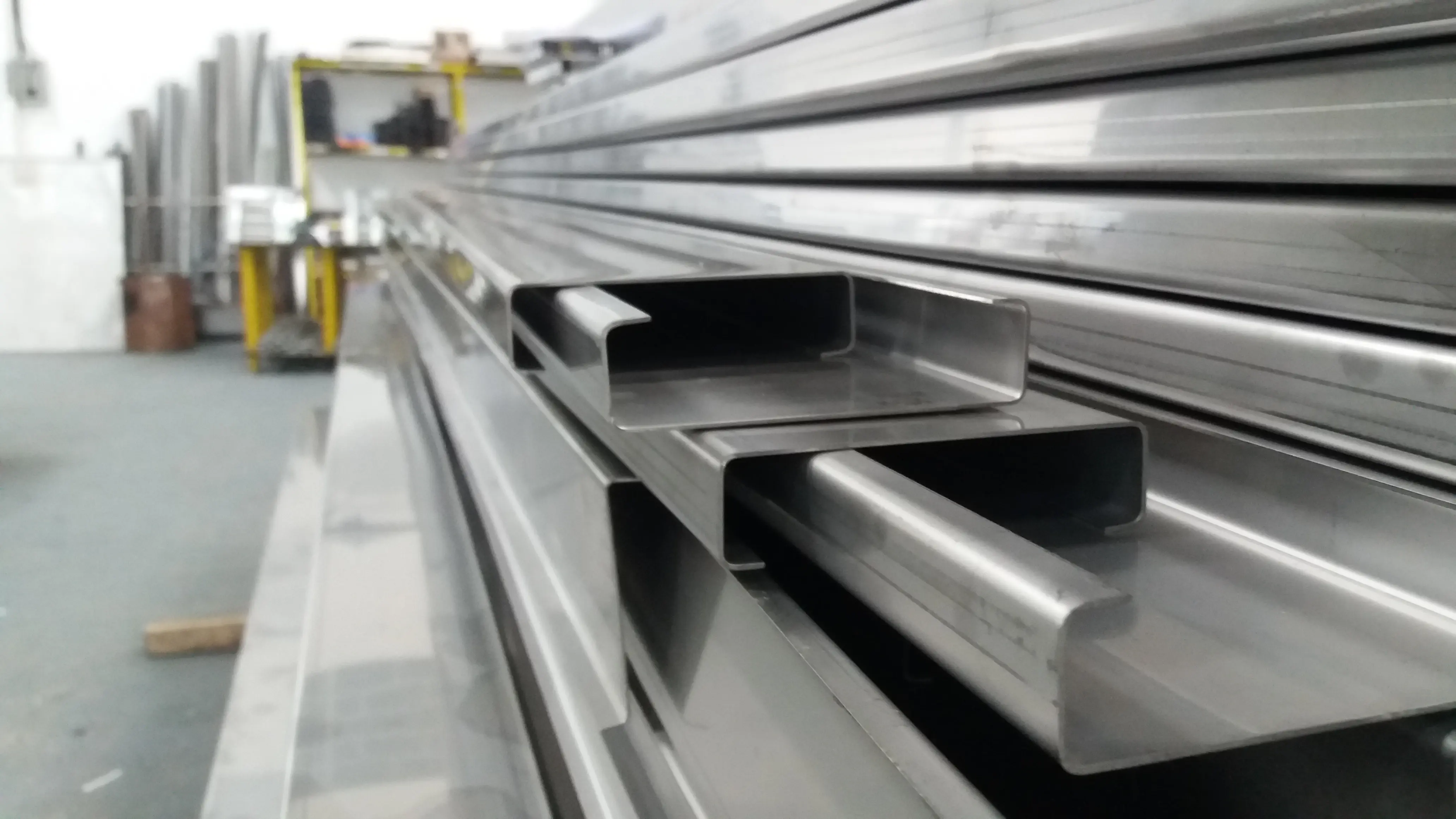 Eletrocalhas industriais em aço inox